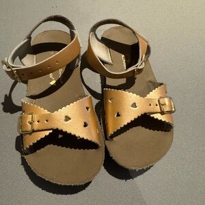 Rose Gold Salt Water sandals kids size 11